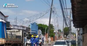 Torre da Brisanet cai e deixa 25 mil pessoas sem luz na Paraíba