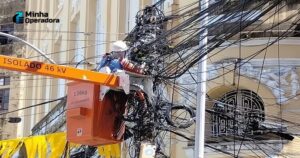 Atenção provedores de Recife: Neoenergia dá 30 dias para organizar fios de internet