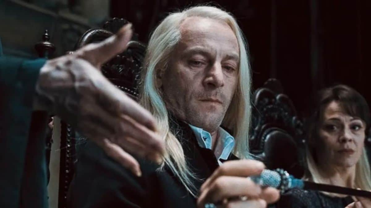 A série Harry Potter Eles são racistas!, Jason Isaacs (Lucius Malfoy)