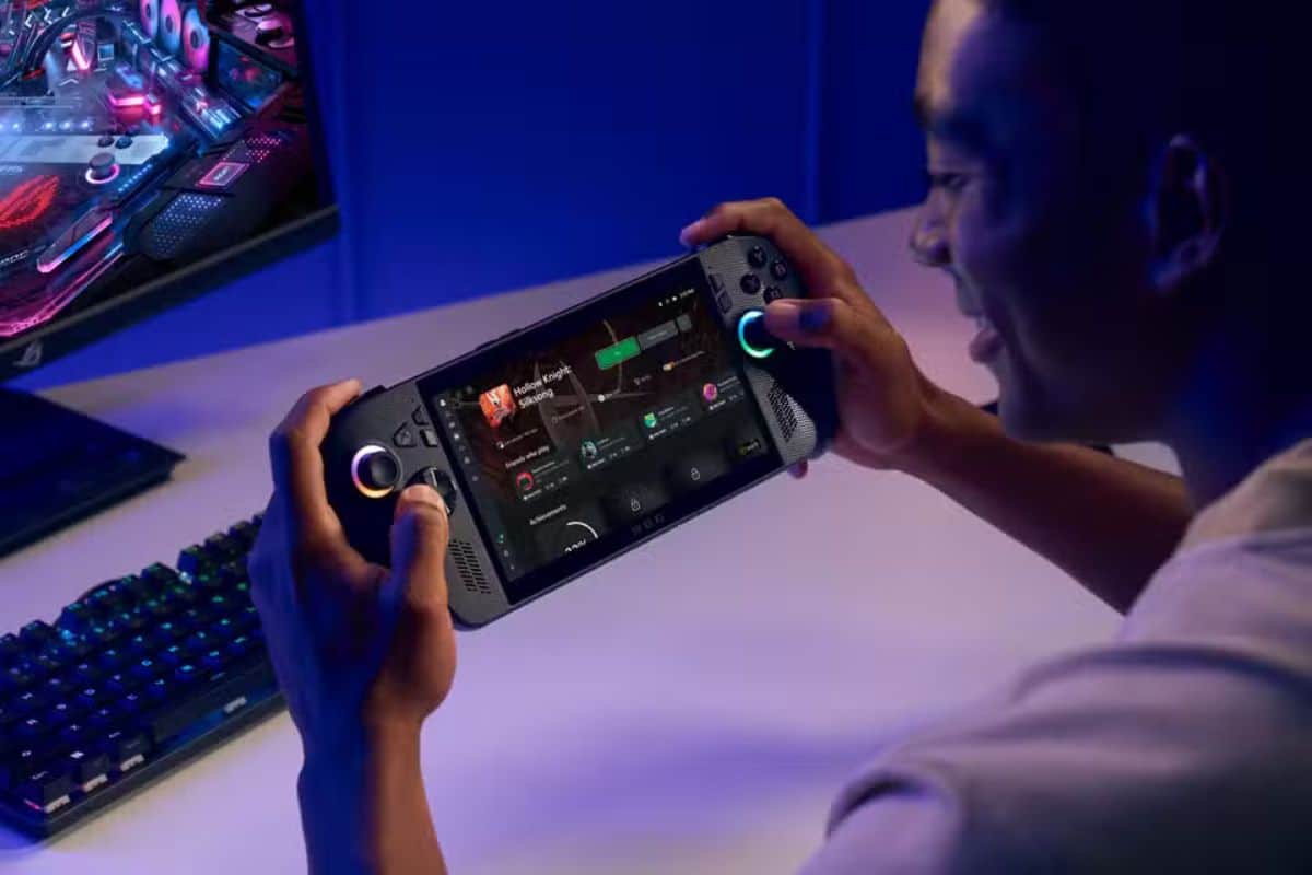 aqui estão minhas primeiras impressões e todos os detalhes sobre a data de lançamento do console portátil da Xbox após sua apresentação na Gamescom