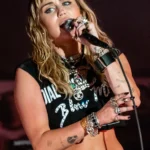 Miley Cyrus inicia nova era musical com Atlantic Records e novo álbum