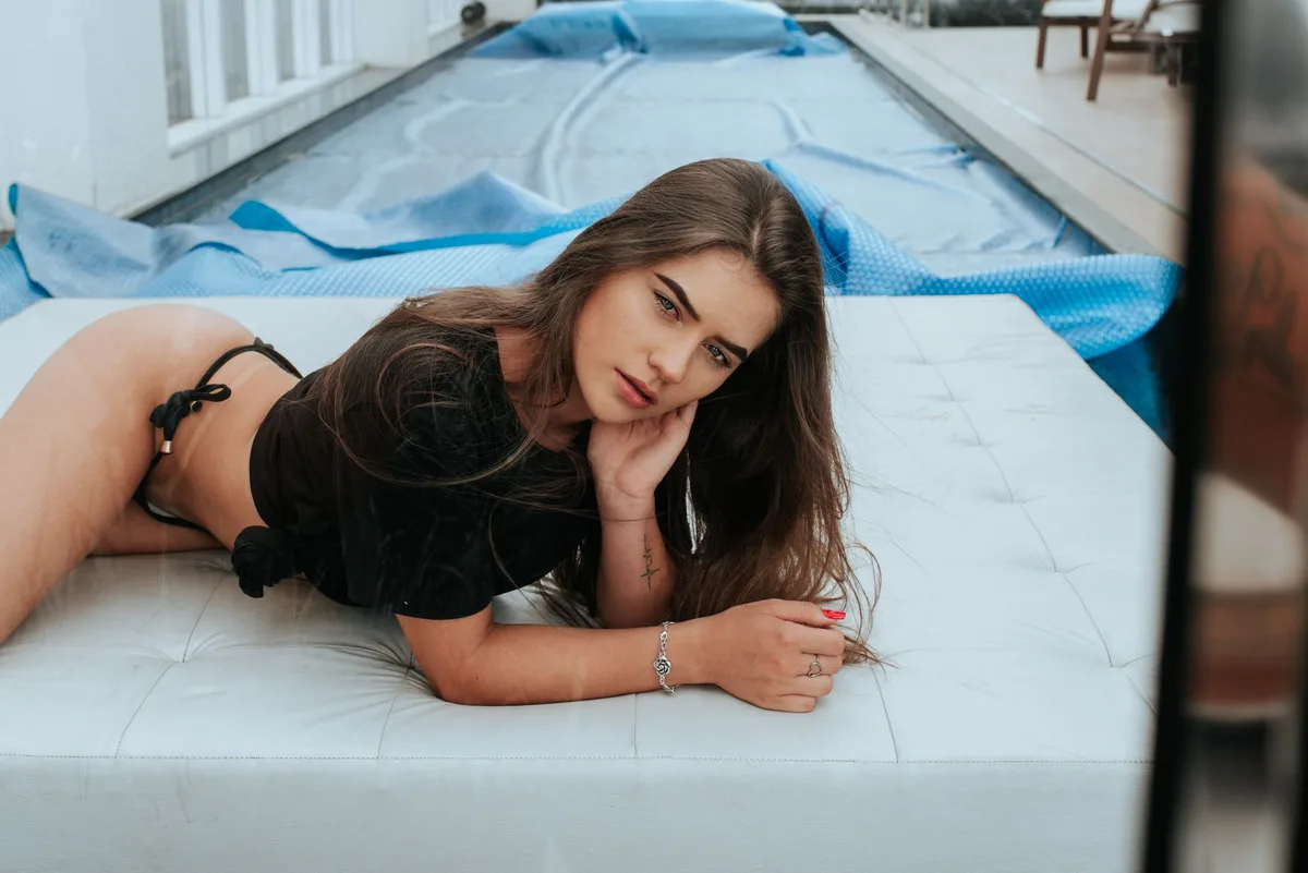 Rafa Kalimann acampa em Barretos com Nattan e Zuza na Festa do Peão
