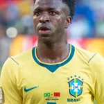 Vini Jr marca na goleada do Real Madrid sobre Real Sociedad