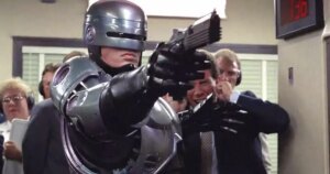 Robocop | Dan Stevens quer que série do Prime Video tenha violência e sátira do original