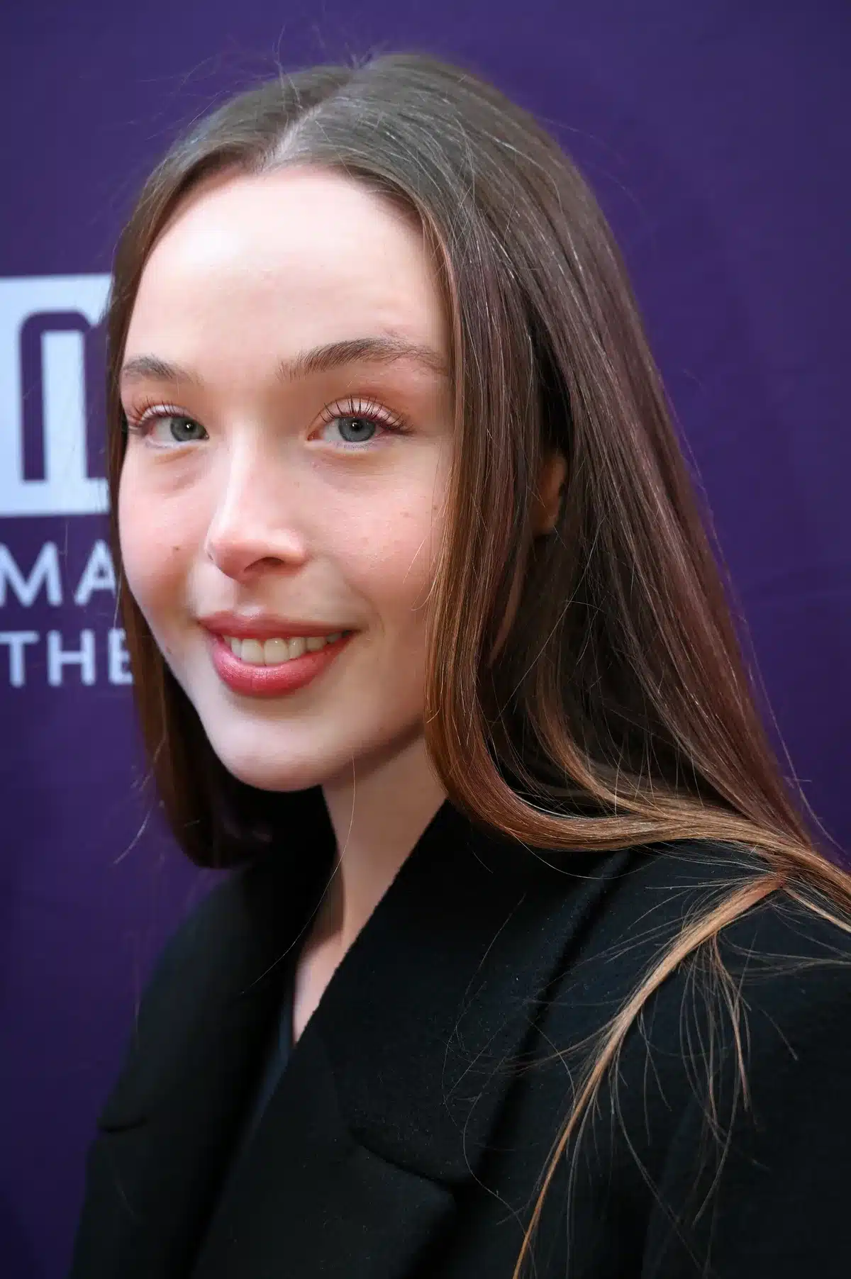 ella beatty fala sobre interpretar Lizzie Borden na série "Monster" da Netflix