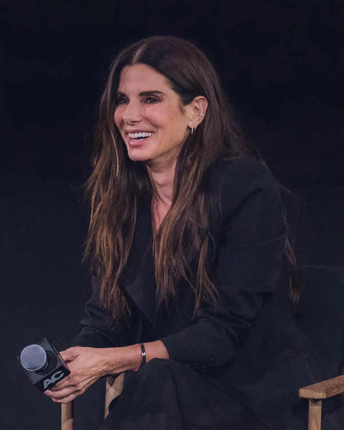 Sandra Bullock abre o coração sobre nova fase: "Agora cuido muito de mim"
