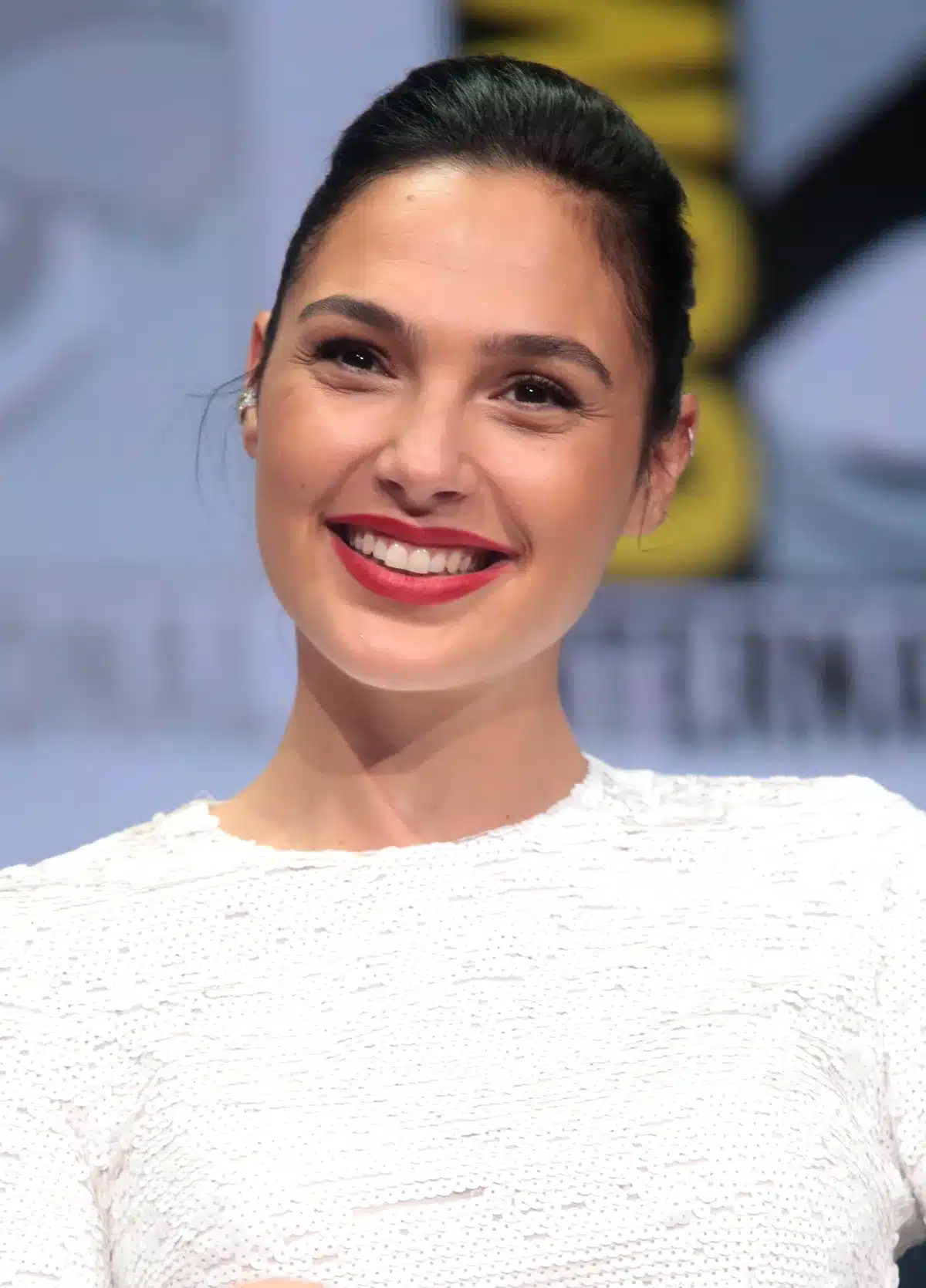 Gal Gadot diz que saída do papel de Mulher‑Maravilha "não foi conduzida com