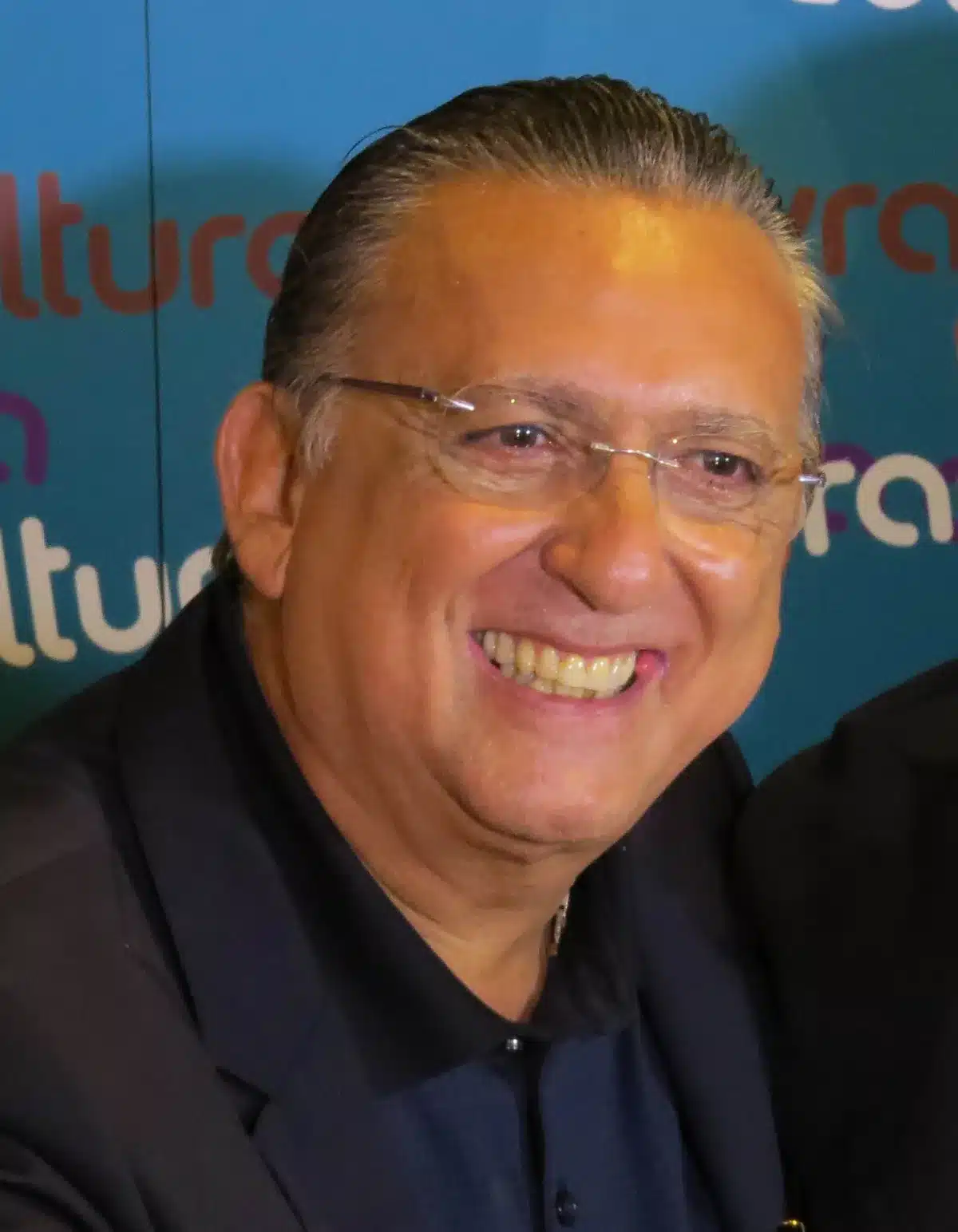 Galvão Bueno não descarta voltar à Copa de 2030, diz O POVO